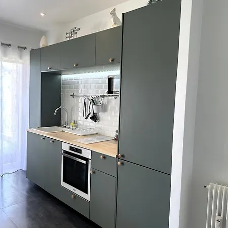 Studio Front De Mer A 10Metres De La Plage * Villeneuve-Loubet