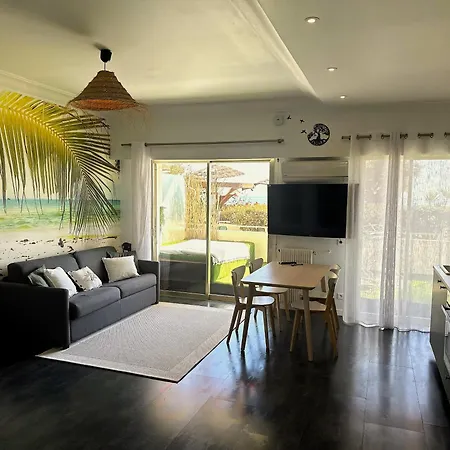 Studio Front De Mer A 10Metres De La Plage Apartment *
