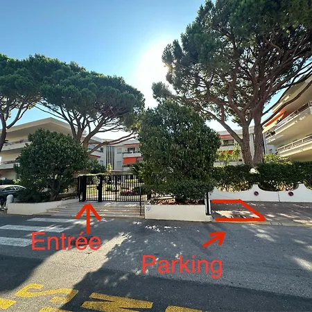 Front De A 10metres De La Apartment