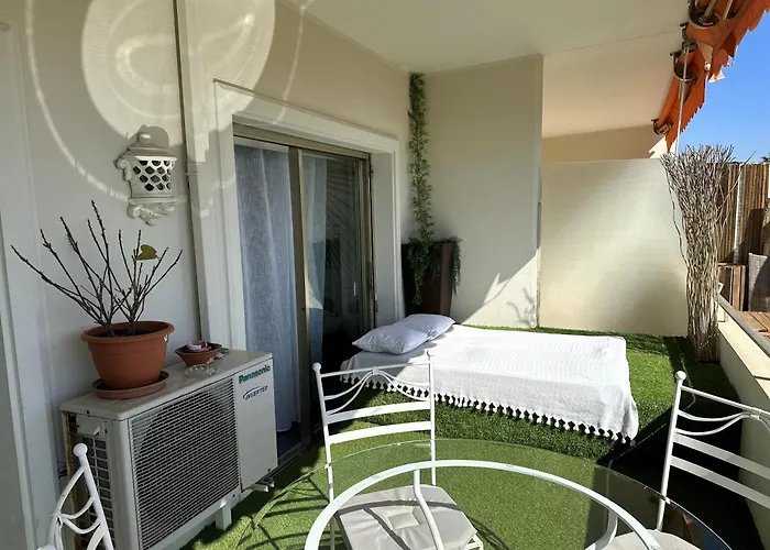 Superbe Front De Avec Parking Appartement